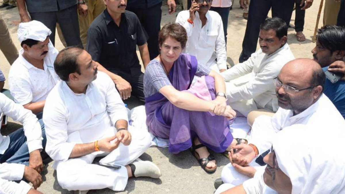 Sonbhadra Firing: Priyanka Gandhi detained from visiting kins of 10 killed Sonbhadra Firing: Priyanka Gandhi detained from visiting kins of 10 killed