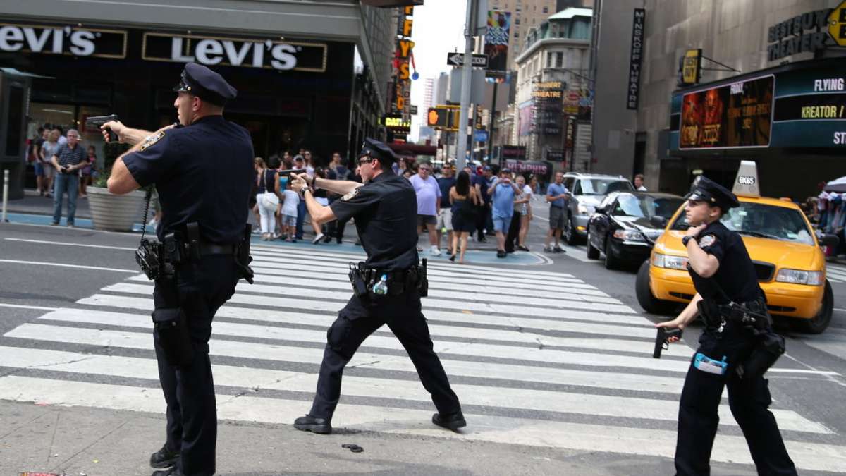 Shooting scare creates panic situation at Times Square in New York Shooting scare creates panic situation at Times Square in New York