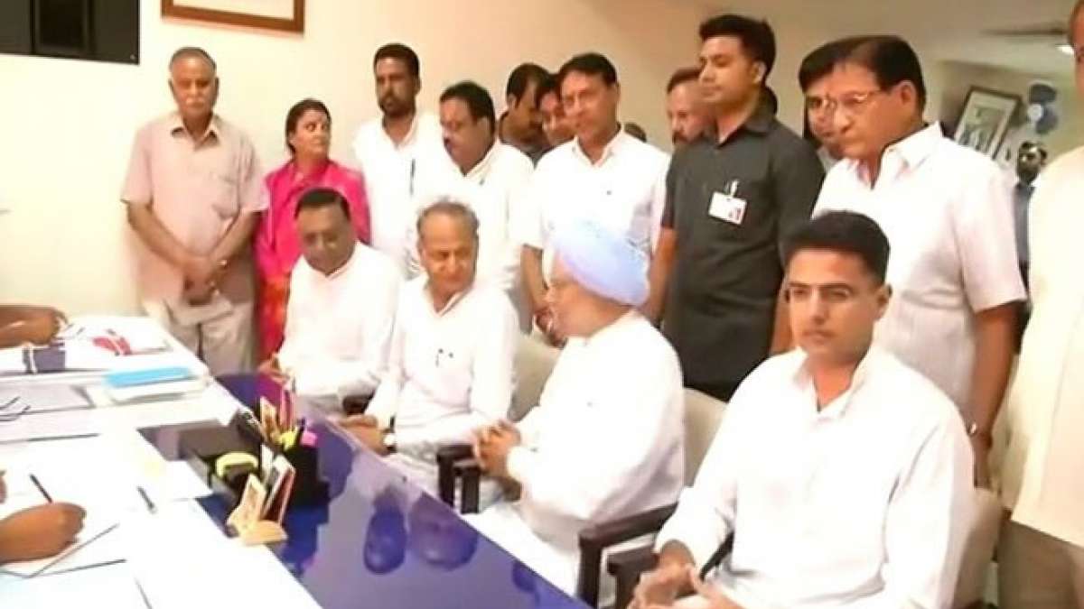 Manmohan Singh files nomination for Rajya Sabha from Rajasthan Manmohan Singh files nomination for Rajya Sabha from Rajasthan