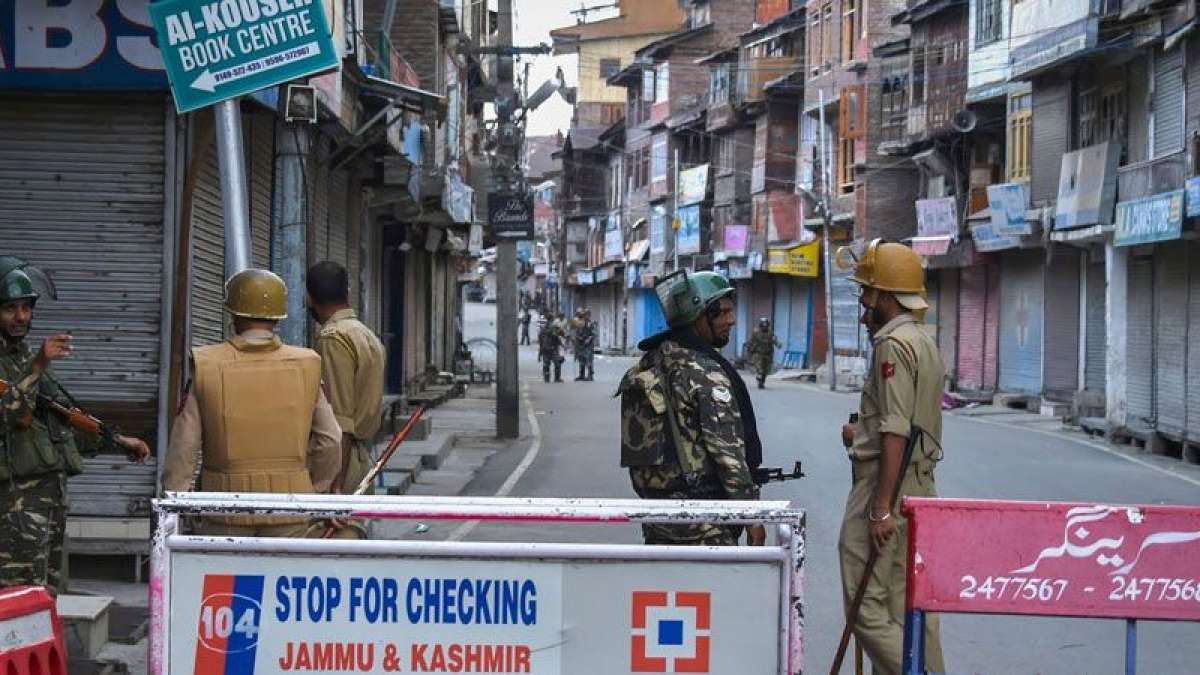 Schools, government offices to reopen in Kashmir from Monday: Sources Schools, government offices to reopen in Kashmir from Monday: Sources
