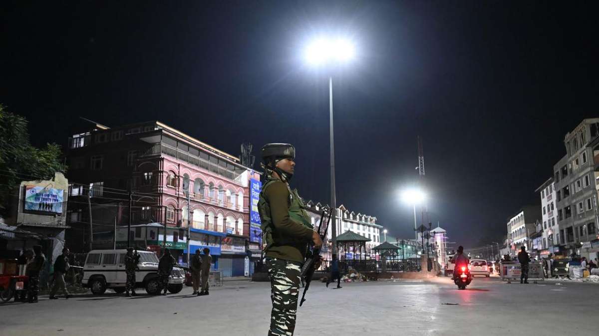 Over 50,000 landlines become operational in Kashmir Over 50,000 landlines become operational in Kashmir