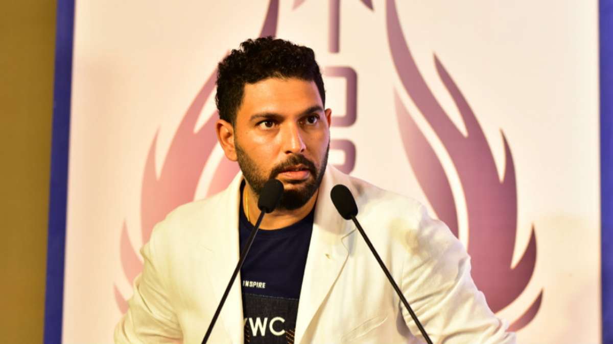 Yuvraj Singh's reply on Shoaib Akhtar's tweet will leave you ROFL Yuvraj Singh's reply on Shoaib Akhtar's tweet will leave you ROFL