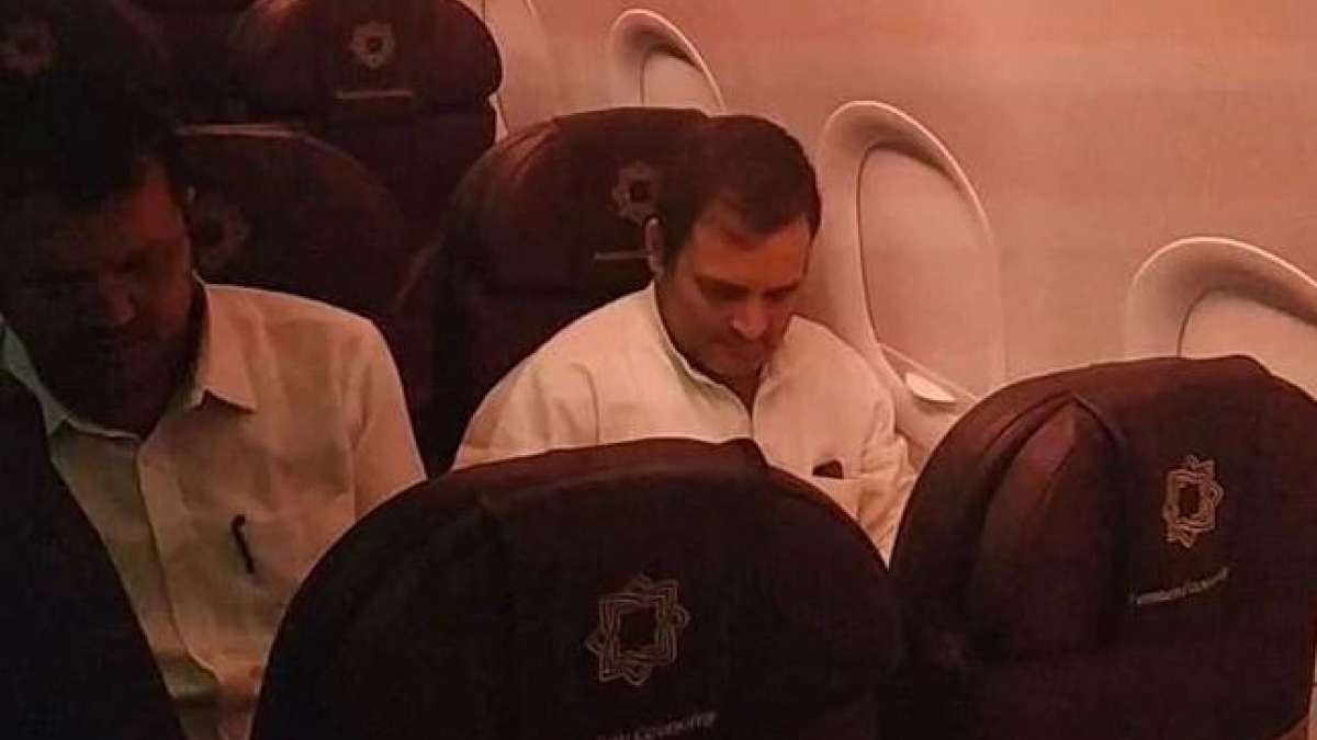 Rahul Gandhi, other senior Congress leaders sent back from Kashmir airport Rahul Gandhi, other senior Congress leaders sent back from Kashmir airport