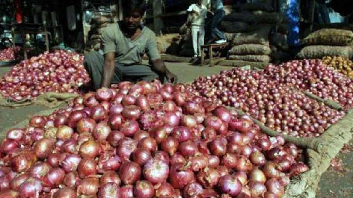 Delhi Government to sell onions at Rs 23.90 per kg Delhi Government to sell onions at Rs 23.90 per kg