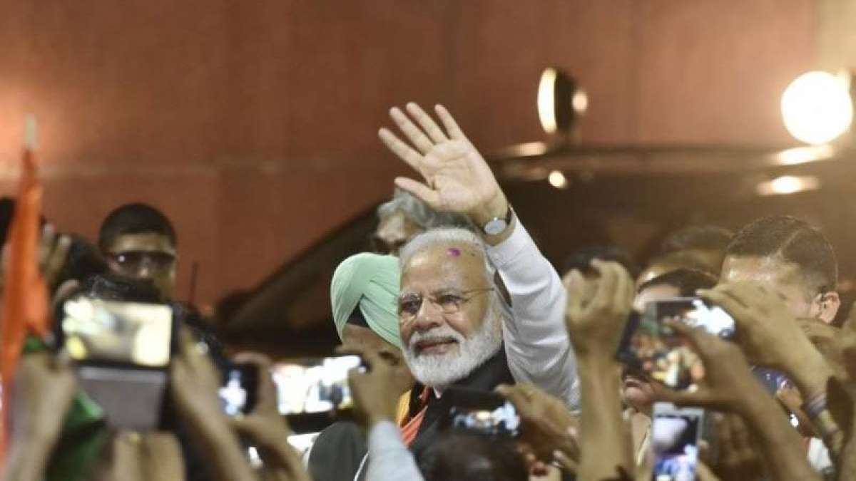 PM Modi returns from US, pays tribute to soldiers of surgical strike PM Modi returns from US, pays tribute to soldiers of surgical strike