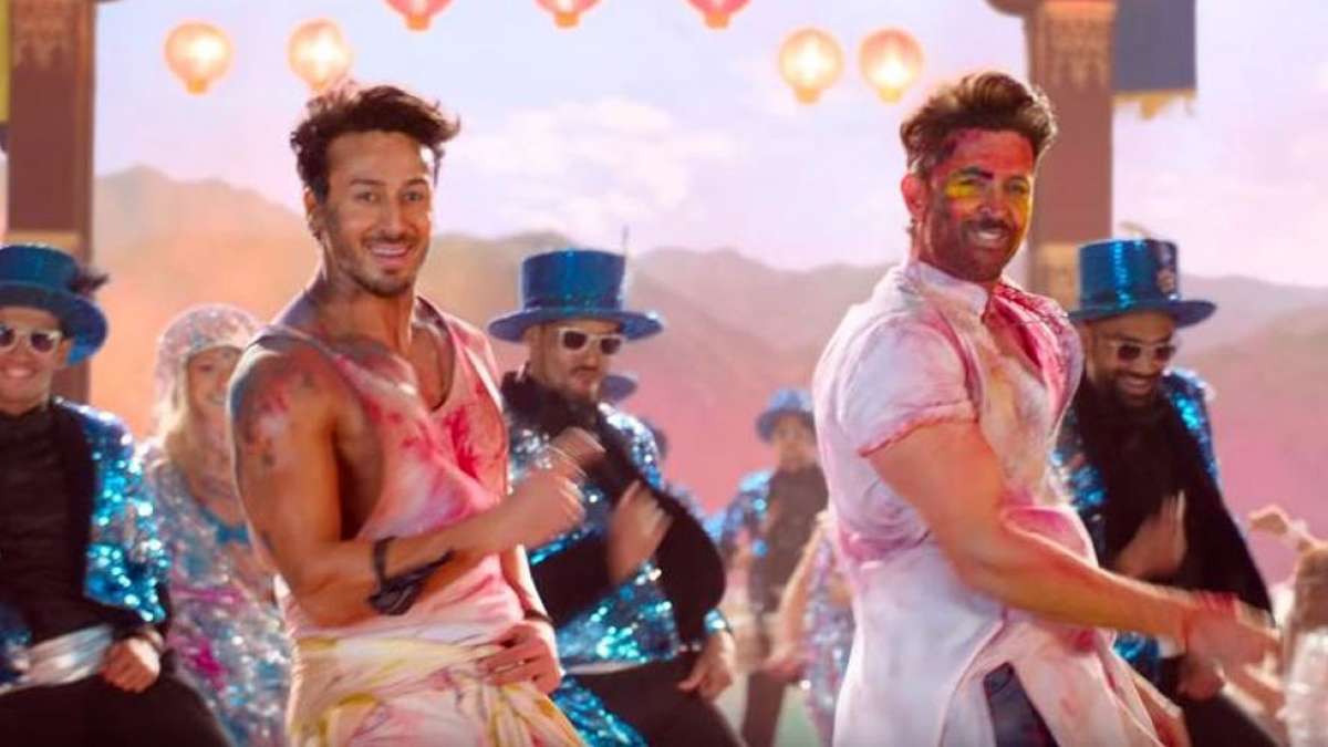War Box Office Collection: Hrithik Roshan and Tiger Shroff's movie collects 100 crore in three days War Box Office Collection: Hrithik Roshan and Tiger Shroff's movie collects 100 crore in three days