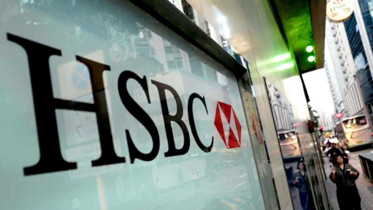 HSBC to cut 10,000 jobs to slash costs: Report HSBC to cut 10,000 jobs to slash costs: Report