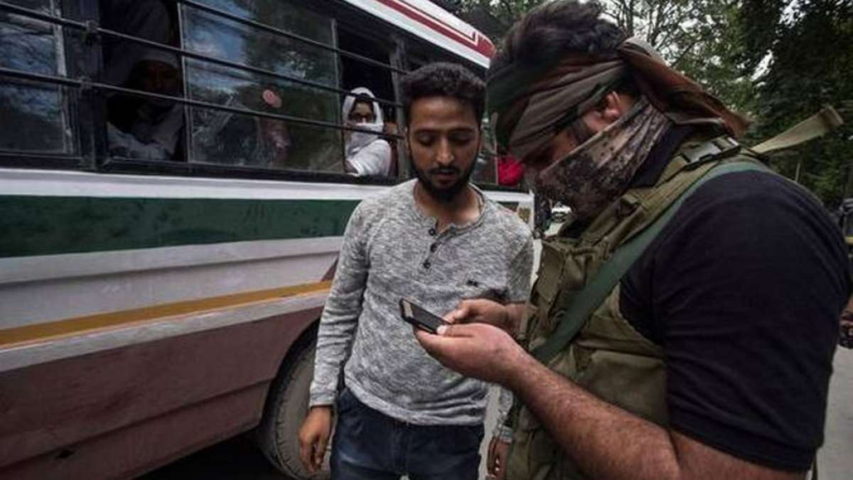 Mobile users in Kashmir charged for 72 days of blocked phones Mobile users in Kashmir charged for 72 days of blocked phones