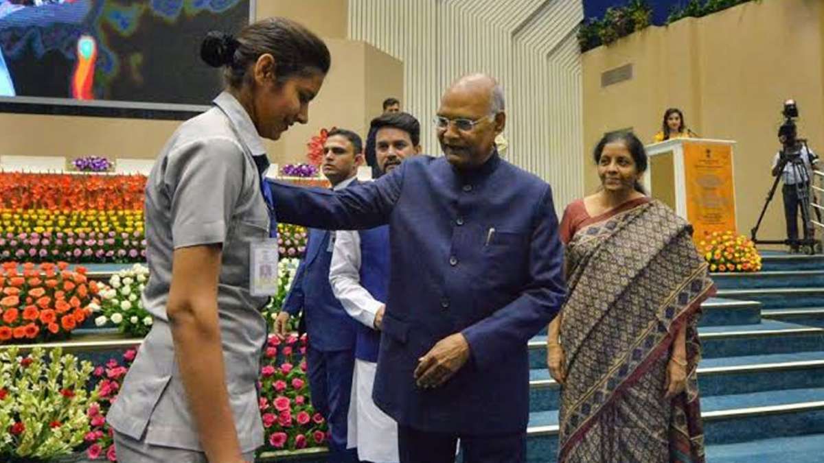 President Ram Nath Kovind, Nirmala Sitharaman rush to help cop after she collapsed President Ram Nath Kovind, Nirmala Sitharaman rush to help cop after she collapsed