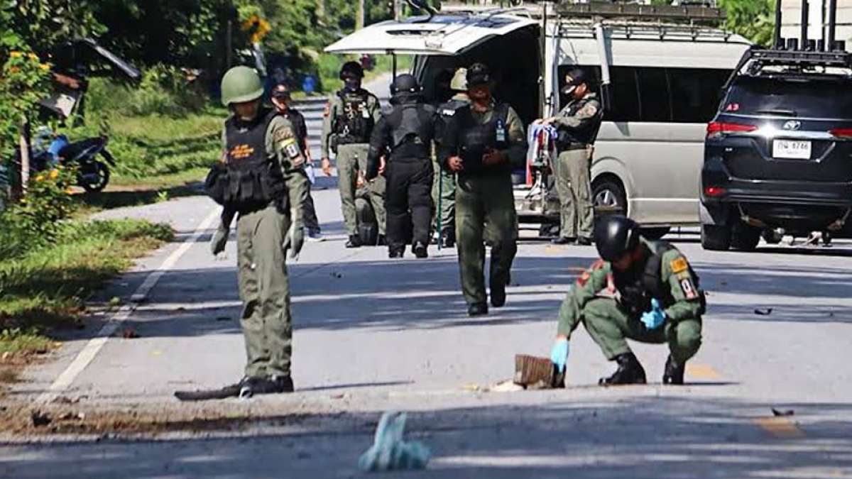 At least 15 shot dead by insurgents in Thailand At least 15 shot dead by insurgents in Thailand